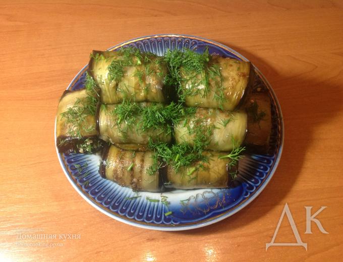 Рулетики из баклажанов с чесноком и грецкими орехами