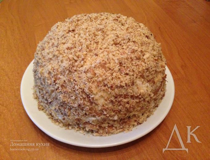 Торт из пряников с бананами и грецкими орехами (без выпечки)