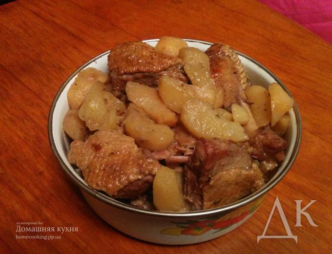 Утка с яблоками